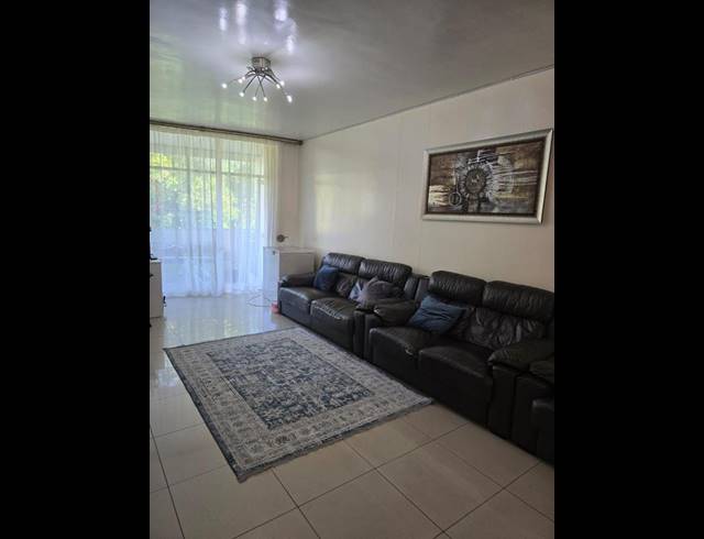 2 BEDROOM APARTMENT FOR SALE IN HOUGHTON